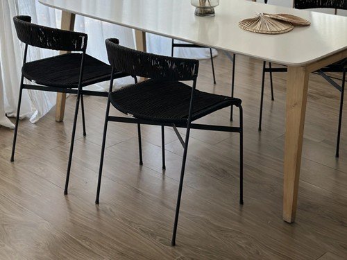 Silla de comedor Mallorca I moderna tejida con base metálica