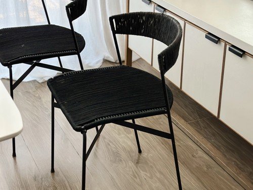 Silla de comedor Mallorca I moderna tejida con base metálica