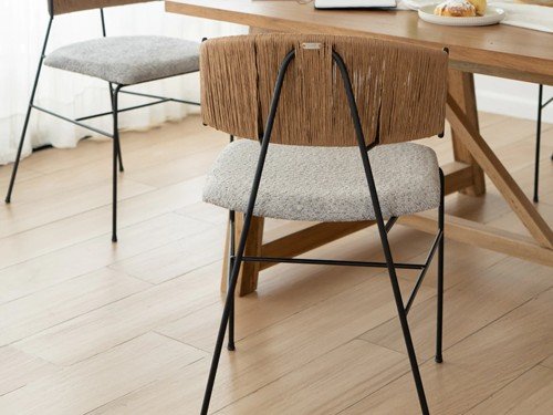 Silla de comedor Marbella I asiento tapizado con estructura de hierro
