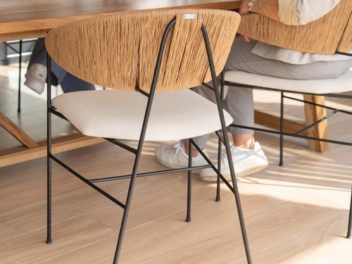 Silla de comedor Marbella II asiento tapizado con estructura de hierro