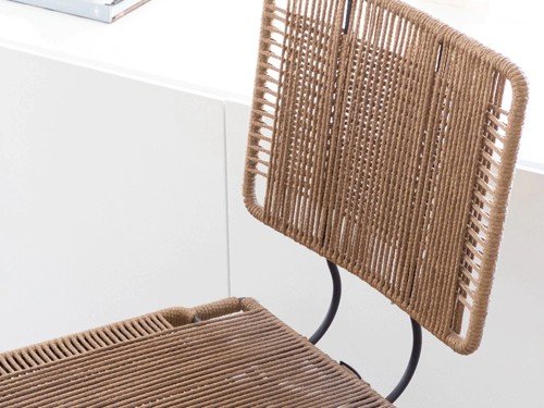 Silla de comedor Mónaco tejida con estructura metálica resistente