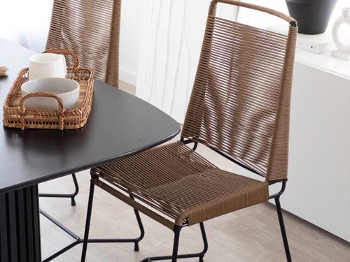 Silla de comedor Roma tejida con estructura metálica resistente