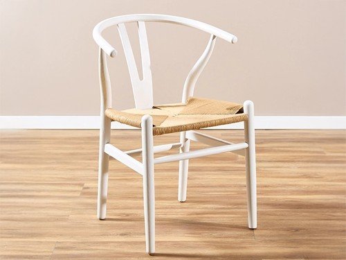 Silla de comedor Wishbone de madera con apoyabrazos y asiento tejido