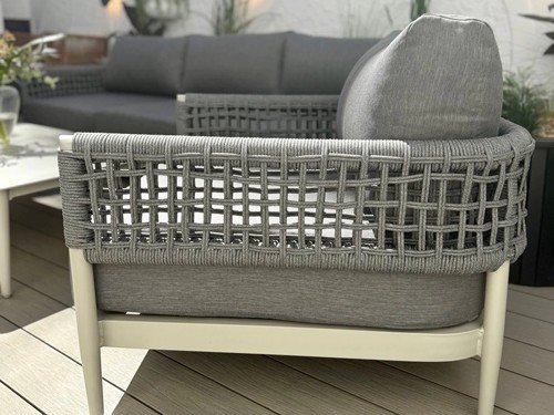 Set de exterior Amalfi en aluminio y lona náutica con mesa ratona