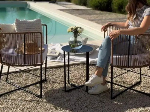 Set de exterior Gervasoni individual con mesa y almohadones