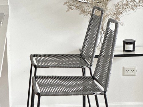 Banqueta Asia de hierro tejida en soga respaldo alto