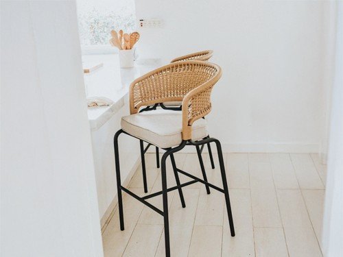 Banqueta Formentera de caño tejida en soga con almohadon