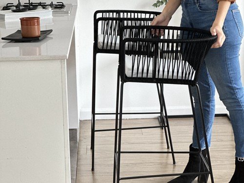 Banqueta Gervasoni de hierro tejida en soga con almohadon