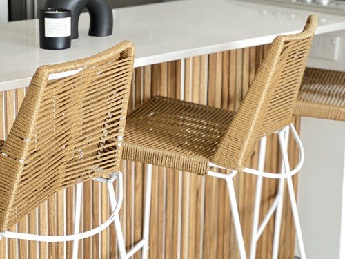 Banqueta Roma de hierro tejida en soga respaldo alto