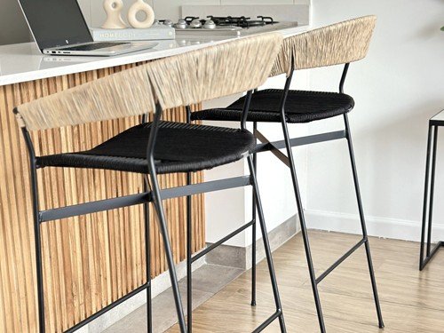 Banqueta Mallorca de hierro tejida en soga con respaldo medio