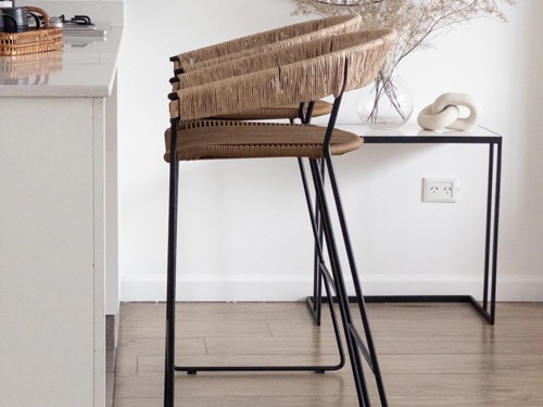 Banqueta Mallorca de hierro tejida en soga con respaldo medio