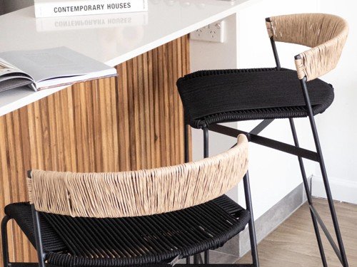 Banqueta Mallorca de hierro tejida en soga con respaldo medio