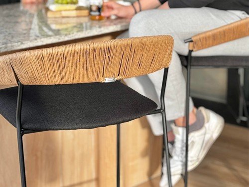 Banqueta Mallorca de hierro tejida en soga con respaldo medio