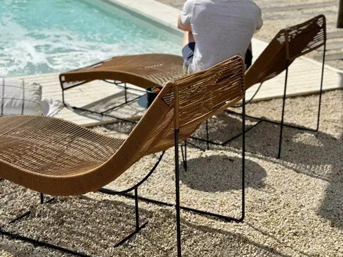 Reposera Málaga de hierro con pintura powder coating exterior