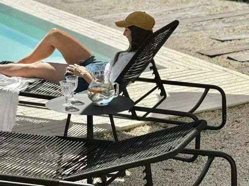 Reposera Formentera de hierro con pintura powder coating exterior