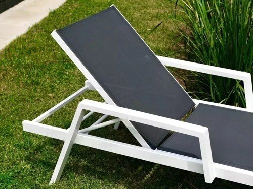 Reposera Miami de aluminio con respaldo reclinable exterior