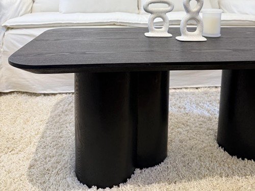 Mesa ratona Duna de madera para interior con diseño moderno