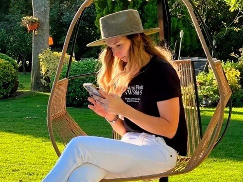 Hamaca colgante Praga con soporte de pie tejida en soga náutica