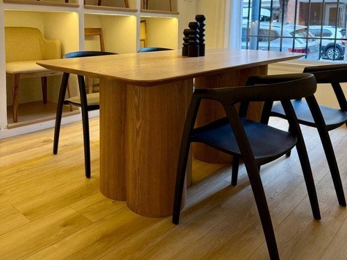 Mesa de comedor Duna en madera de teka natural