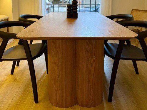 Mesa de comedor Duna en madera de teka natural