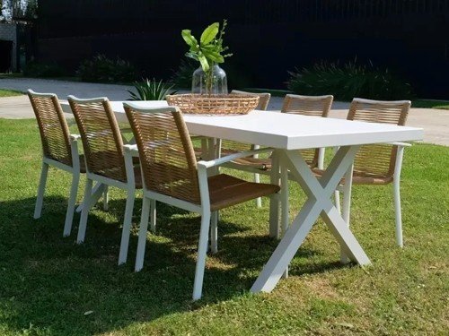 Mesa de comedor para exterior modelo marfil en aluminio reforzado