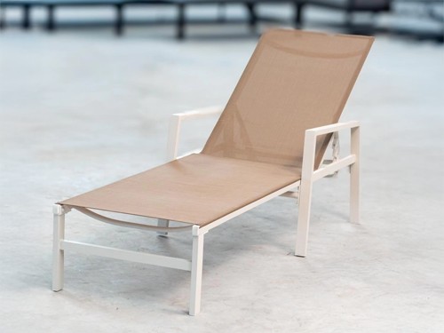 Reposera de aluminio Aveline reclinable con powder coating