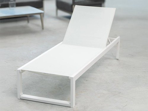 Reposera de aluminio Altamira reclinable con pintura powder coating