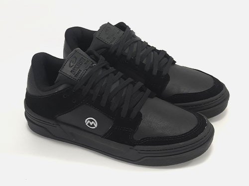 Zapatilla casual urbana de hombre. MANCHESTER.