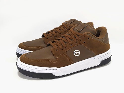 Zapatilla casual urbana de hombre. MANCHESTER.