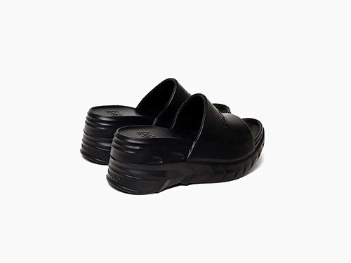 Sandalia Negra / PARUOLO