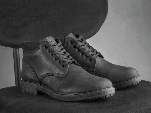 Borcego Bajo de cuero negro hombre | suela resistente | Bourbon