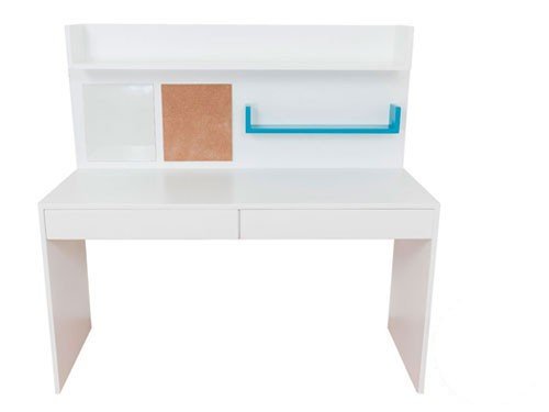 Escritorio alto doble cajón y alzada de fondo con repisa y accesorios