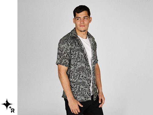 CAMISA ESTAMPADA SNAKE REVER PASS