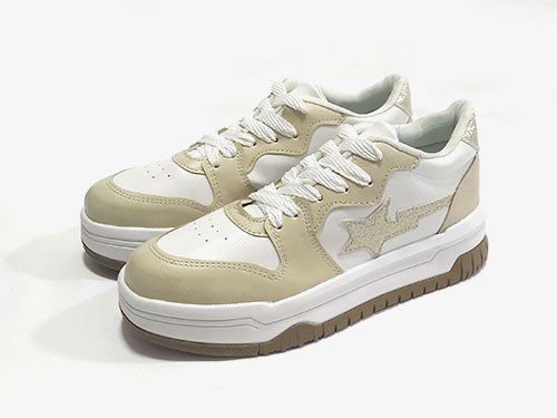 Zapatilla urbana de mujer, con base alta, AGUS.