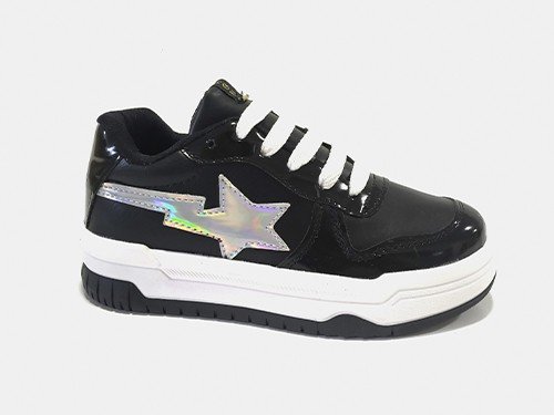 Zapatilla urbana de niña, base alta. AGUS