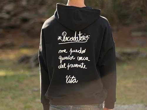 Buzo Negro Estampado