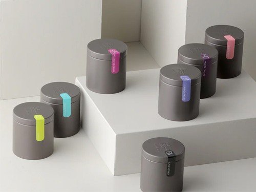 THE CANDLE SHOP - VELA AROMATICA TIN BLACK VETIVER