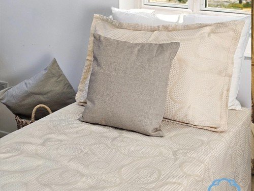 Cubrecama Colony - 1½ Plaza - Con Funda