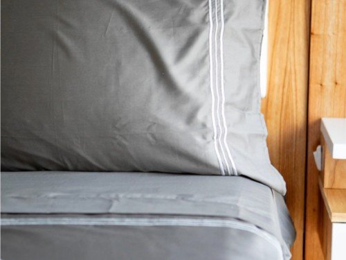 Juego de sabanas 300 hilos 100% algodón Queen size Signature Tu Blanco