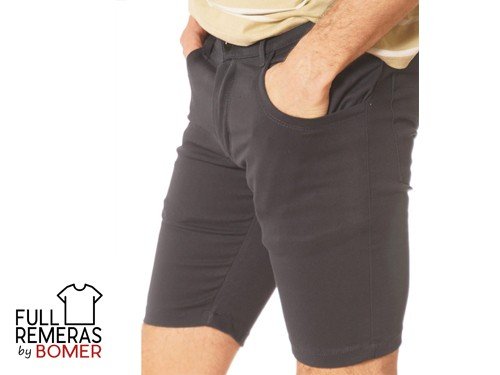 Bermuda clásica de gabardina negra