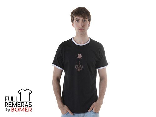 Remera manga corta estampada negra