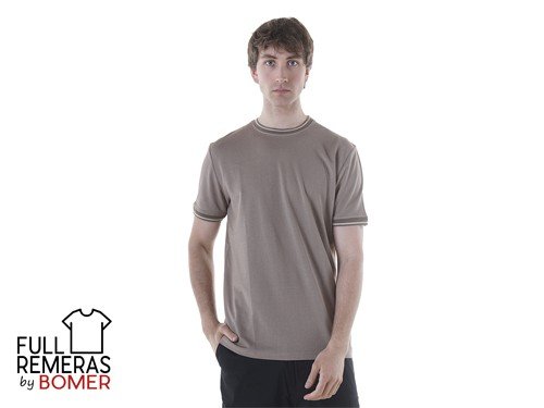 Remera tejida cuello redondo marron