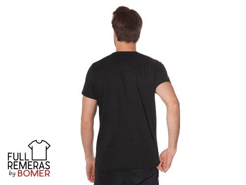 Remera básica cuello redondo negra