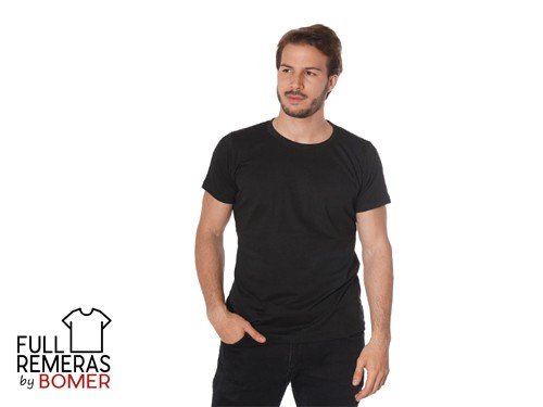 Remera básica cuello redondo negra