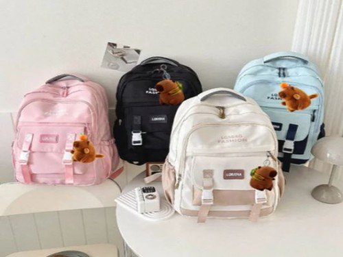 Mochila Escolar Urbana con Colgante Capibara y bolsillo oculto Mistika